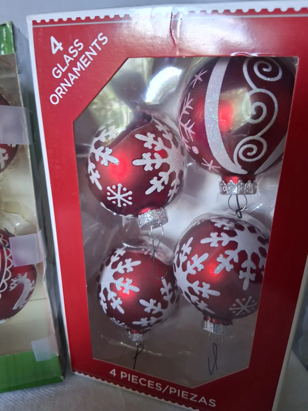Red Decorative Christmas Ornament Bauble Set - 4-Pack